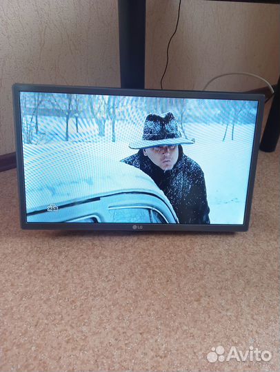 LG 32LM660T- залит шлейф матрицы