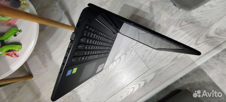 Ноутбук asus x555s 8gb ssd 240 gb +HDD 500gb