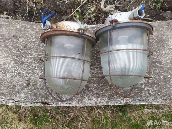 Фонарь уличный подвесной СССР