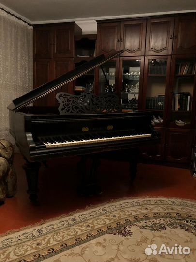 Рояль кабинетный