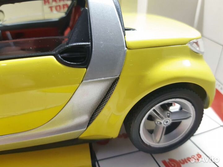 Коллекционная модель Smart Roadster 1:18