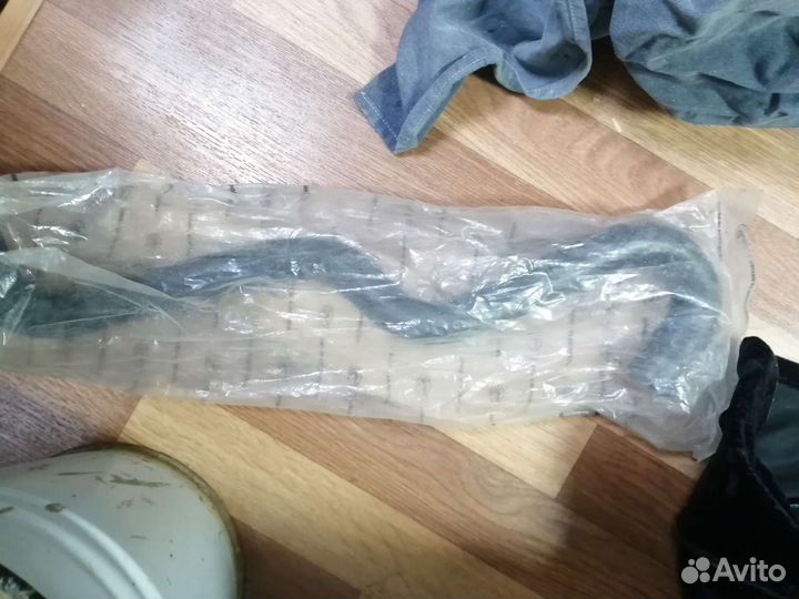 Патрубок радиатора на renault logan