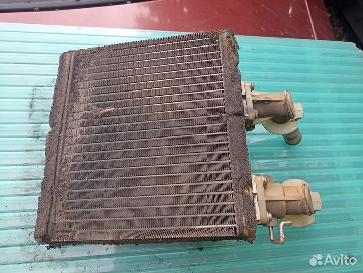 Радиатор печки Nissan Avenir 1992