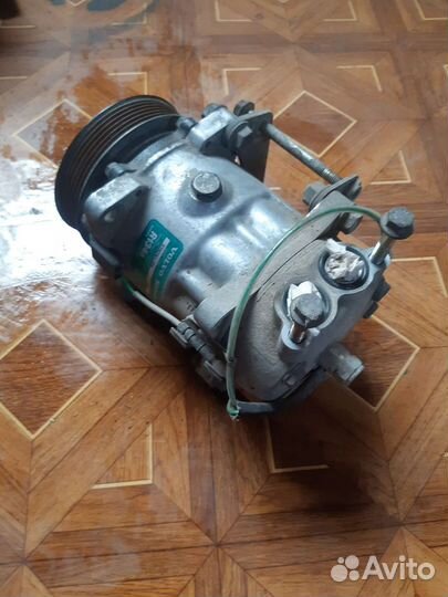 Компрессор кондиционера Volvo 960/ SD7H15
