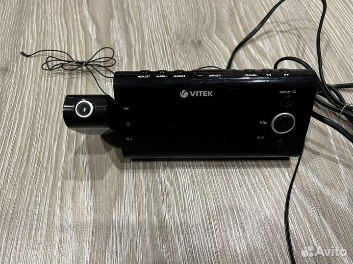 Радиочасы vitek