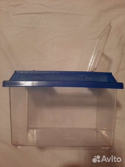 Контейнер для переноски аквариумных рыбок