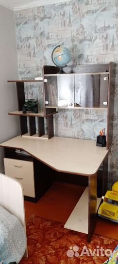 Компьютерный стол