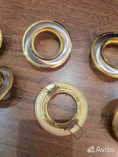 Светильник потолочный встраиваемый