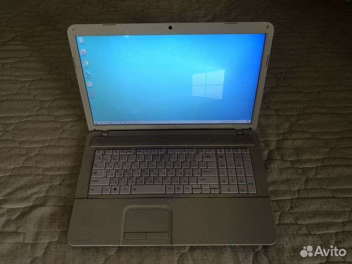 Большой ноутбук Toshiba intel/10/SSD