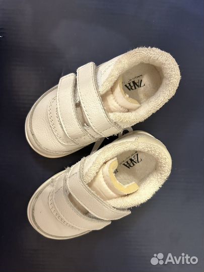 Кроссовки Zara