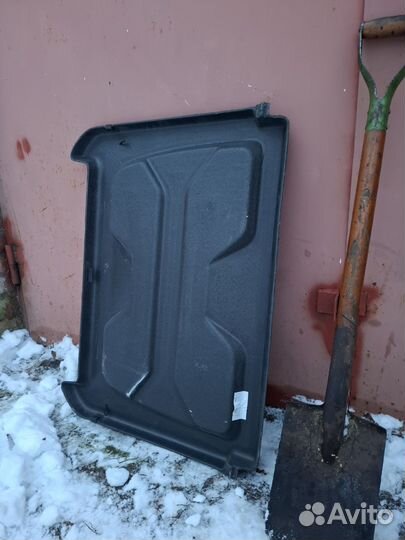 Полка багажника