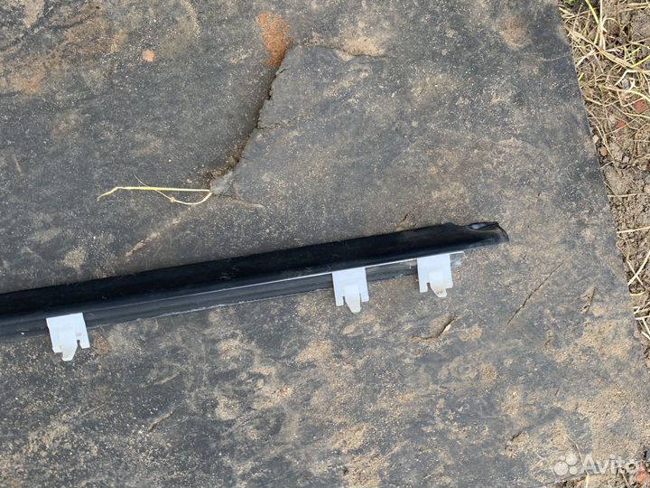 Бархотка правая передняя hyundai elantra 3 xd