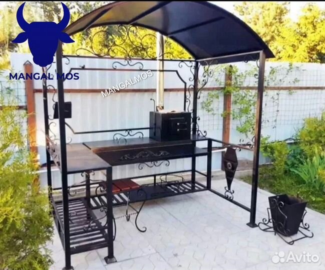 Мангал Loft с крышей и печью