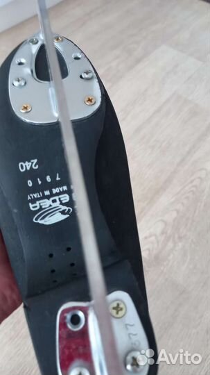 Коньки фигурные, размер 24