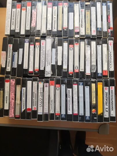 Видеокассеты с фильмами