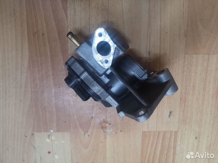 Клапан рециркуляции газов (EGR) volkswagen