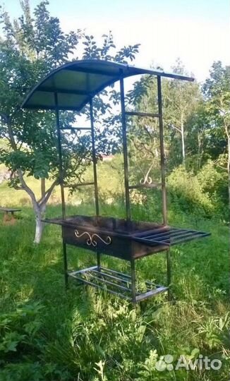 Мангал с навесом и столиками