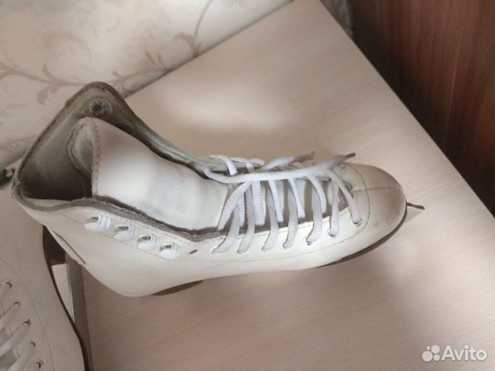 Фигурные коньки wifa 32