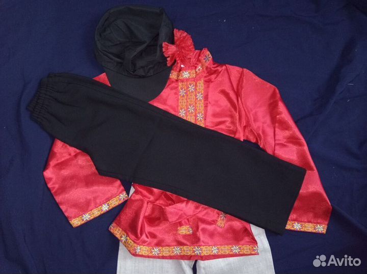 Косоворотка на 7 лет красная атласная