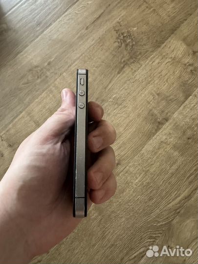 iPhone 4S, 8 ГБ