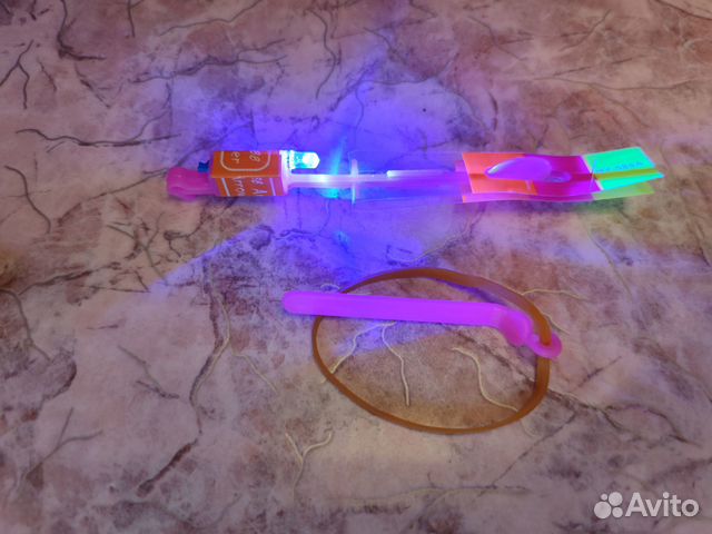 Светящиеся вертолетики с рогаткой