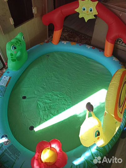 Бассейн. Доставки нет