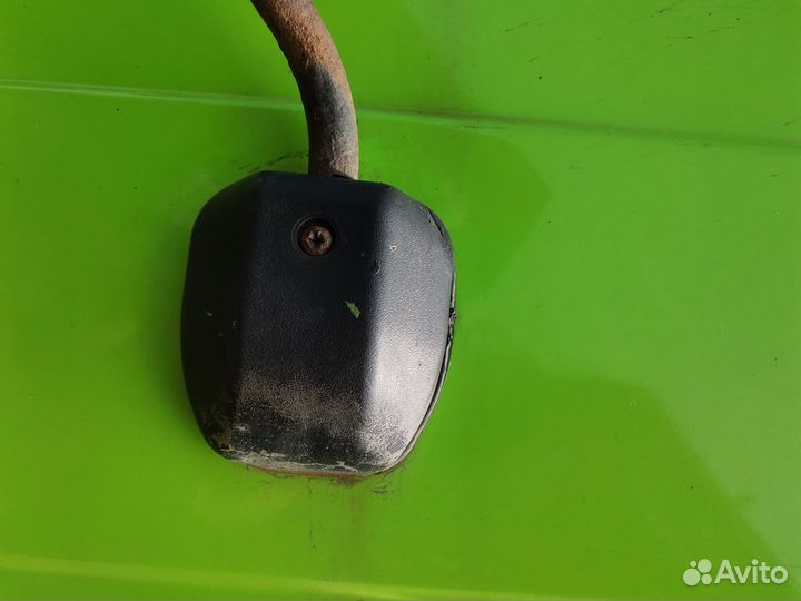 Стойка зеркала левая MAN F2000 F90