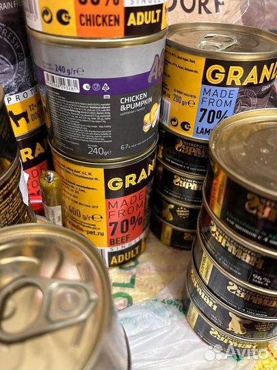 Корм для собаки, общим весом 6.5 кг