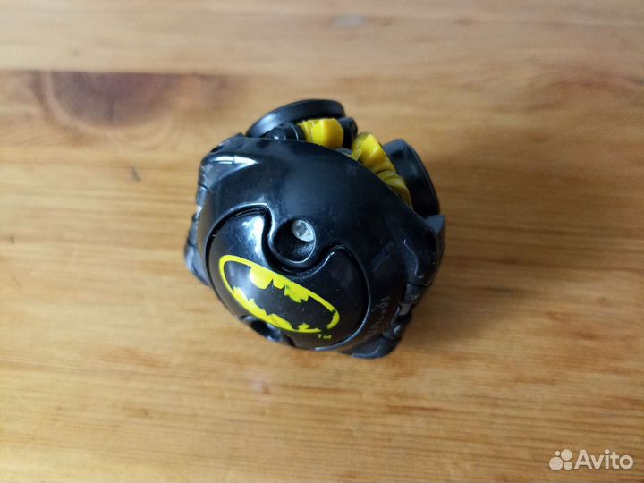 Автомобиль трансформер из серии Hotwheels