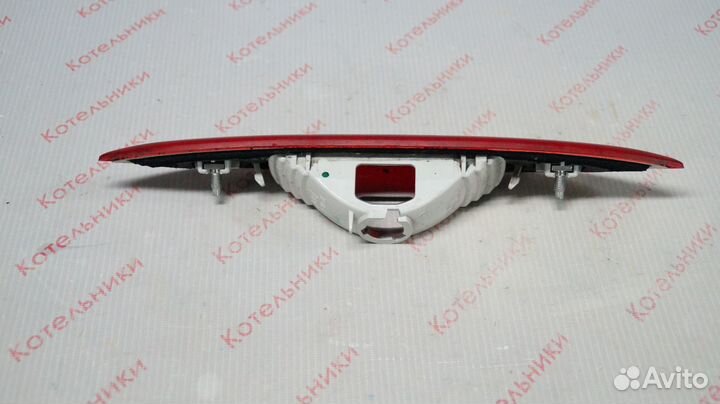 Nissan 26590-5U80A Фонарь крышки багажника