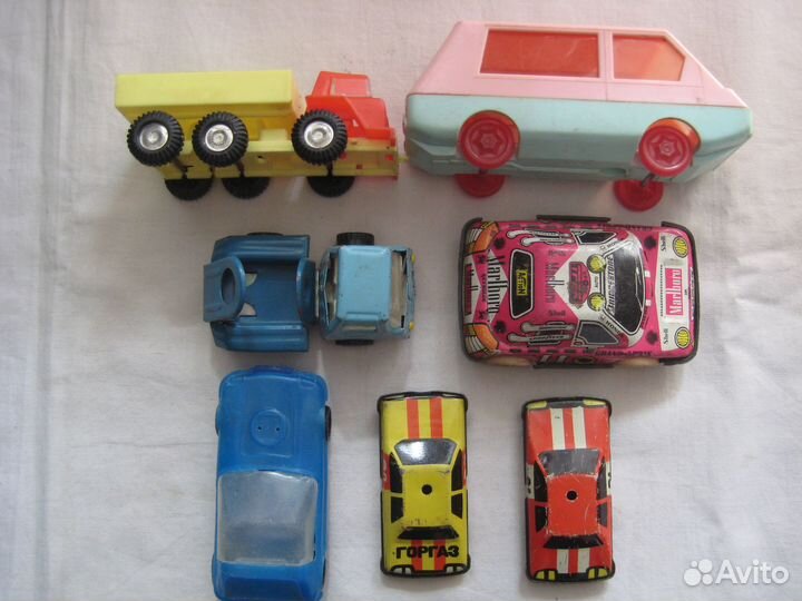 Машинки времен СССР. Гонки, микроавтобус