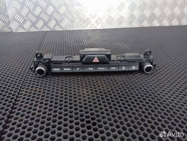 Блок кнопок Kia Sportage 4 2017 96540F1000