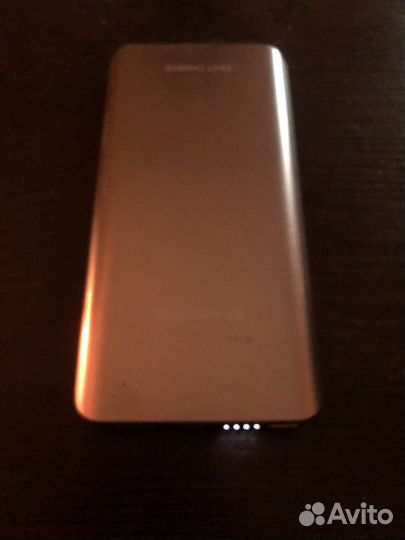 Продам портативный аккумулятор Samsung