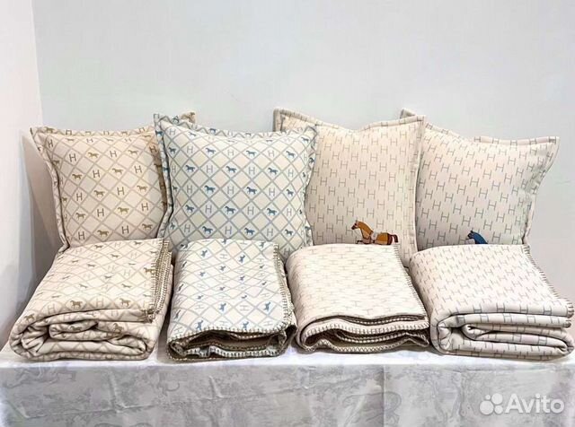 Подушка hermes новинка