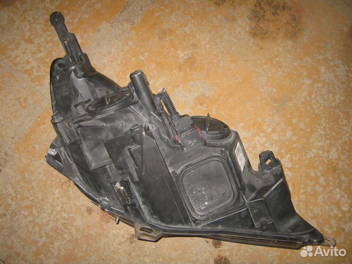 Фара левая Opel Astra J GTC