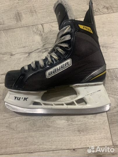 Коньки хоккейные(профессиональные) bauer(supreme)