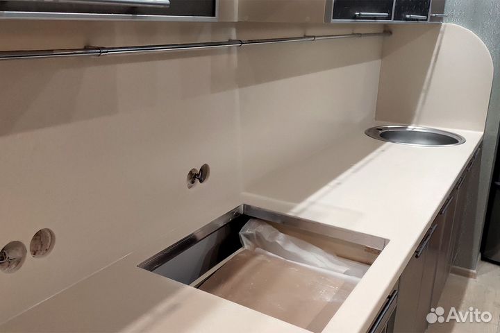 Встроенная столешница м2