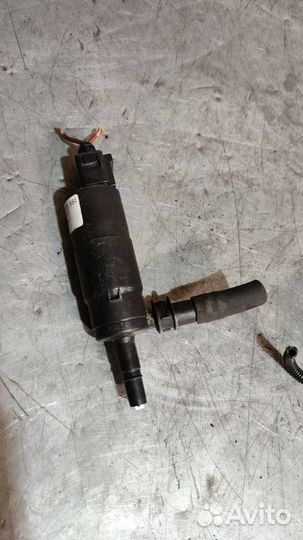 Насос (моторчик) омывателя фар Volkswagen Bora