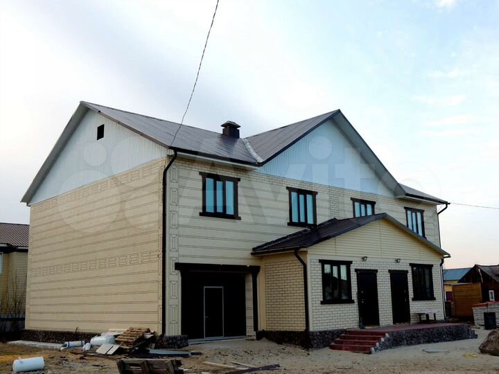 Дом 204 м² на участке 8 сот.