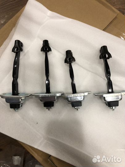 Ограничители двери toyota camry 40