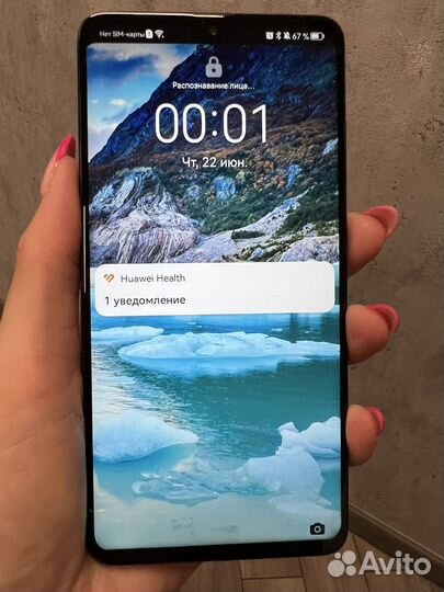 Телефон Huawei mate 20