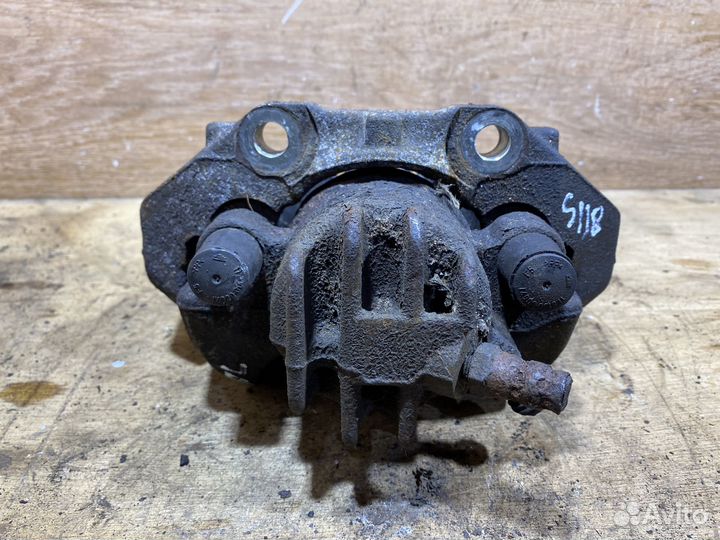 Суппорт передний левый Citroen Berlingo 2 B9 S118