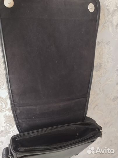 Продам мужскую сумку