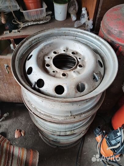 Диски на Ниву R15