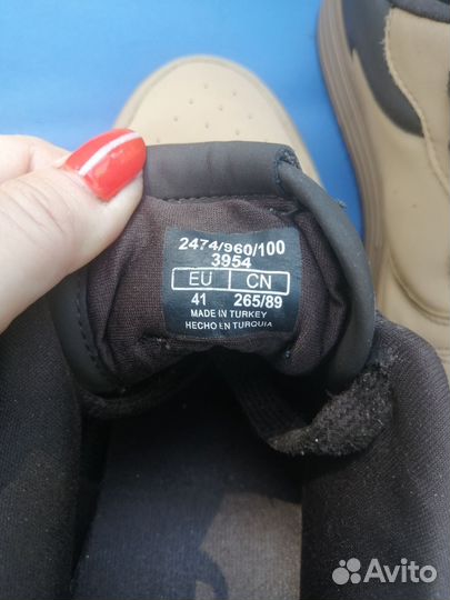 Кроссовки Bershka