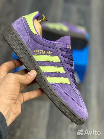 Кроссовки adidas spezial