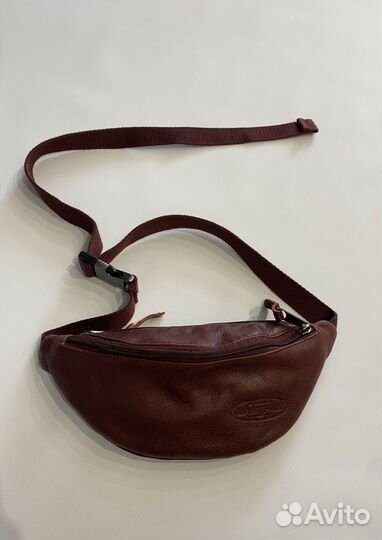 Кожанная сумка Eastpak