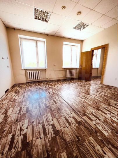 Офис / Хостел / Медцентр и т.п., 543 м²