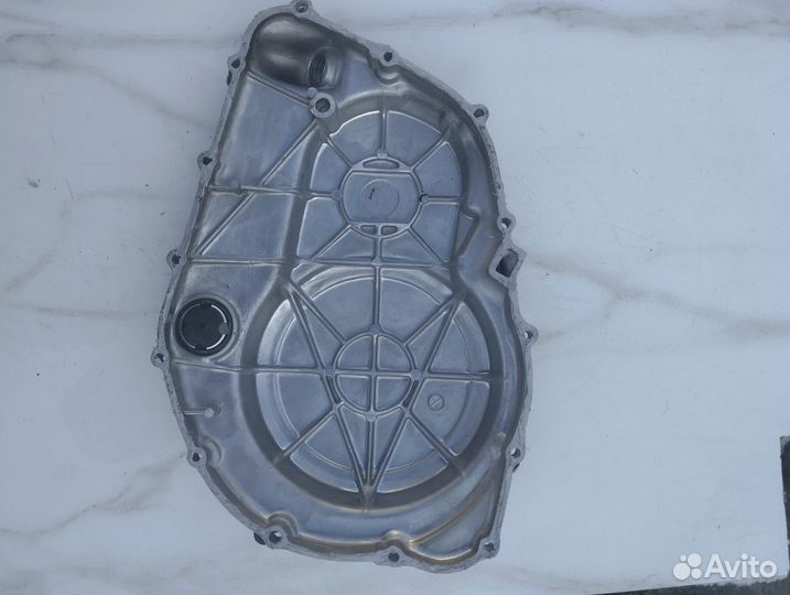 Правая крышка сцепления Honda Magna VF750 RC07E