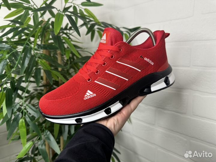 Кроссовки мужские Adidas 43 красные